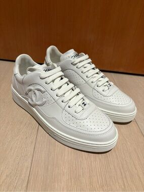 Chanel White Leather Low-Top Sneakers